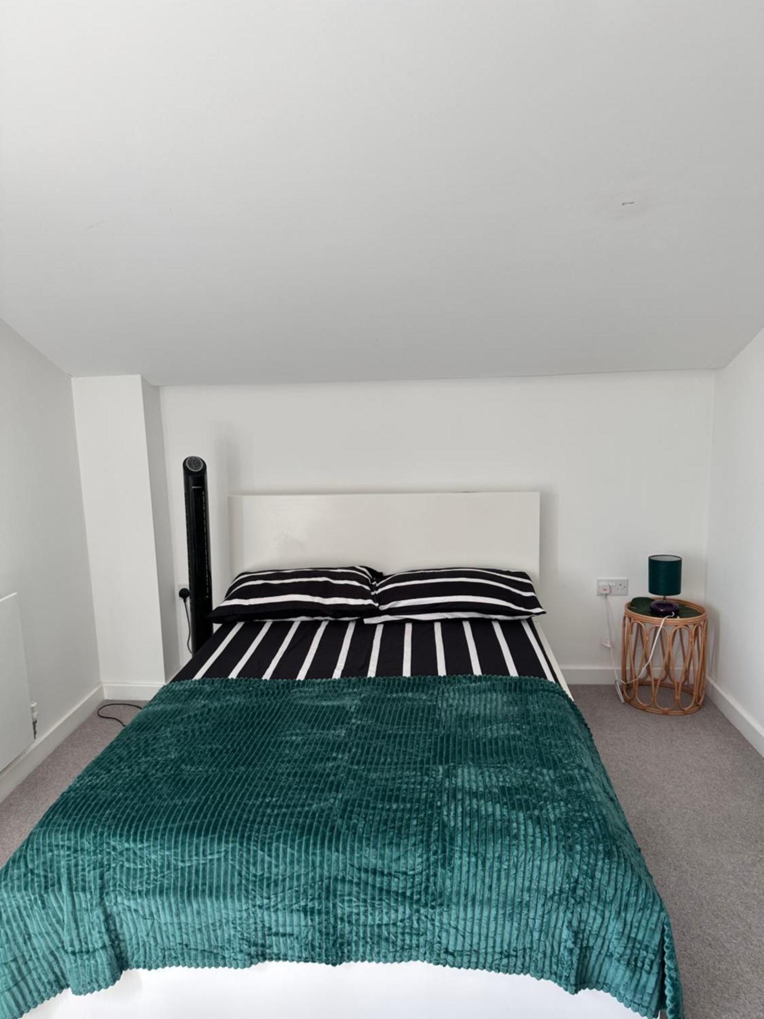 Alloggio in famiglia Uttsav Green - Affordable Zone 3 - Accessible Public Transport Londra